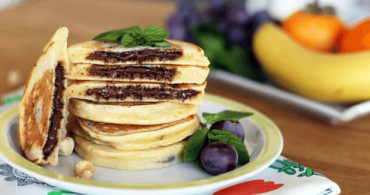 İçi Çikolatalı Pancake Nasıl Yapılır? İçi Çikolatalı Pankek Tarifi